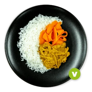 Curry de Heura con arroz basmati y zanahorias asadas